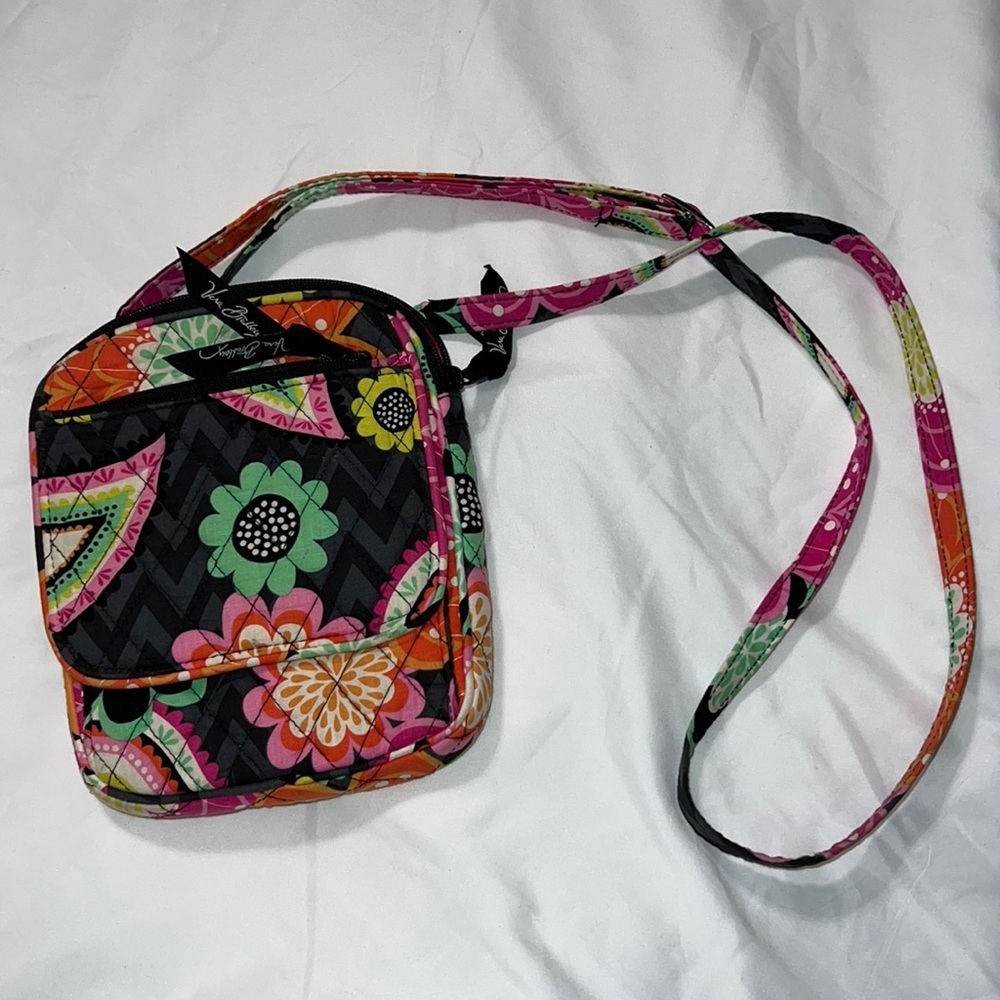 Vera Bradley crossbody purse Ziggy Zinnia ID holder adjustable straps springtime